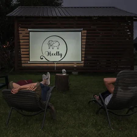 Dom Nad Stawem Z Balia