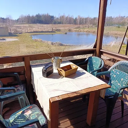 Dom Nad Stawem Z Balia